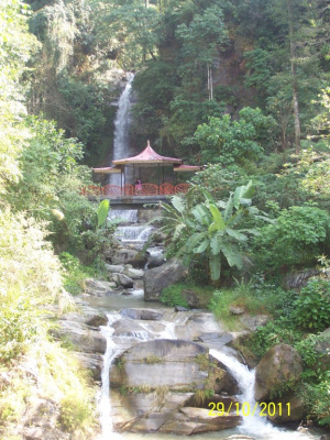 Banjhakri Fall