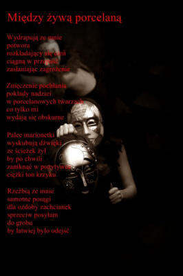 Między żywą porcelaną