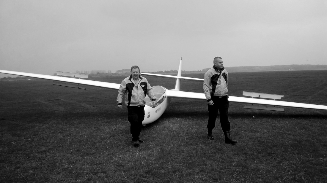 prawie jak piloci... choć "prawie" robi wielką różnicę