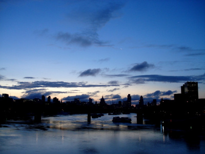 london morning skyline