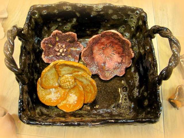 Koszyczek z kwiatkami (elementy do kompozycji)