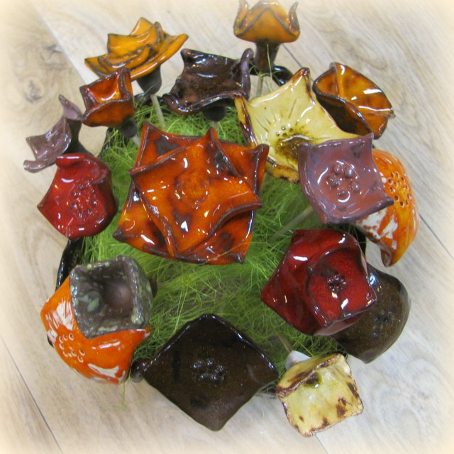 kwiaty w koszyku (zadany temat pracy - kwadrat)