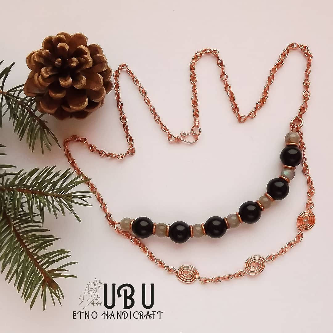 miedziany naszyjnik z labradorytami i onyksami :)